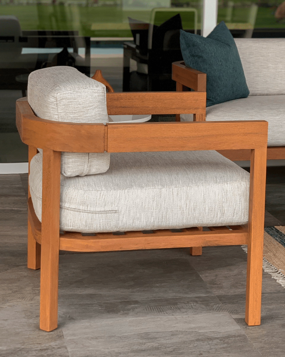 Detalle del diseño y material del Sofá de 1 Cuerpo Vera para terraza NUMI