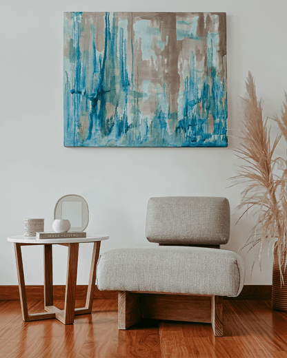 Sillón Malina premium con asiento profundo y respaldo envolvente, ideal para hogares con niños o mascotas.