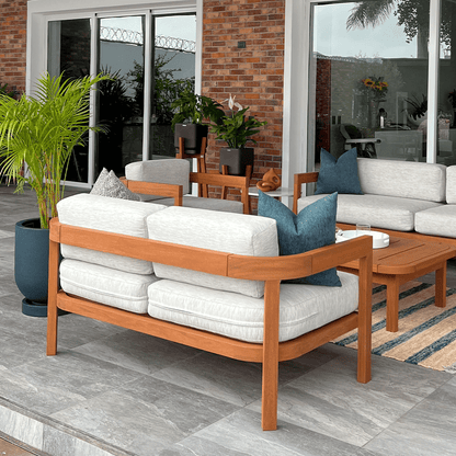 Detalle del diseño y material del Sofá de 2 Cuerpos Vera de terraza NUMI